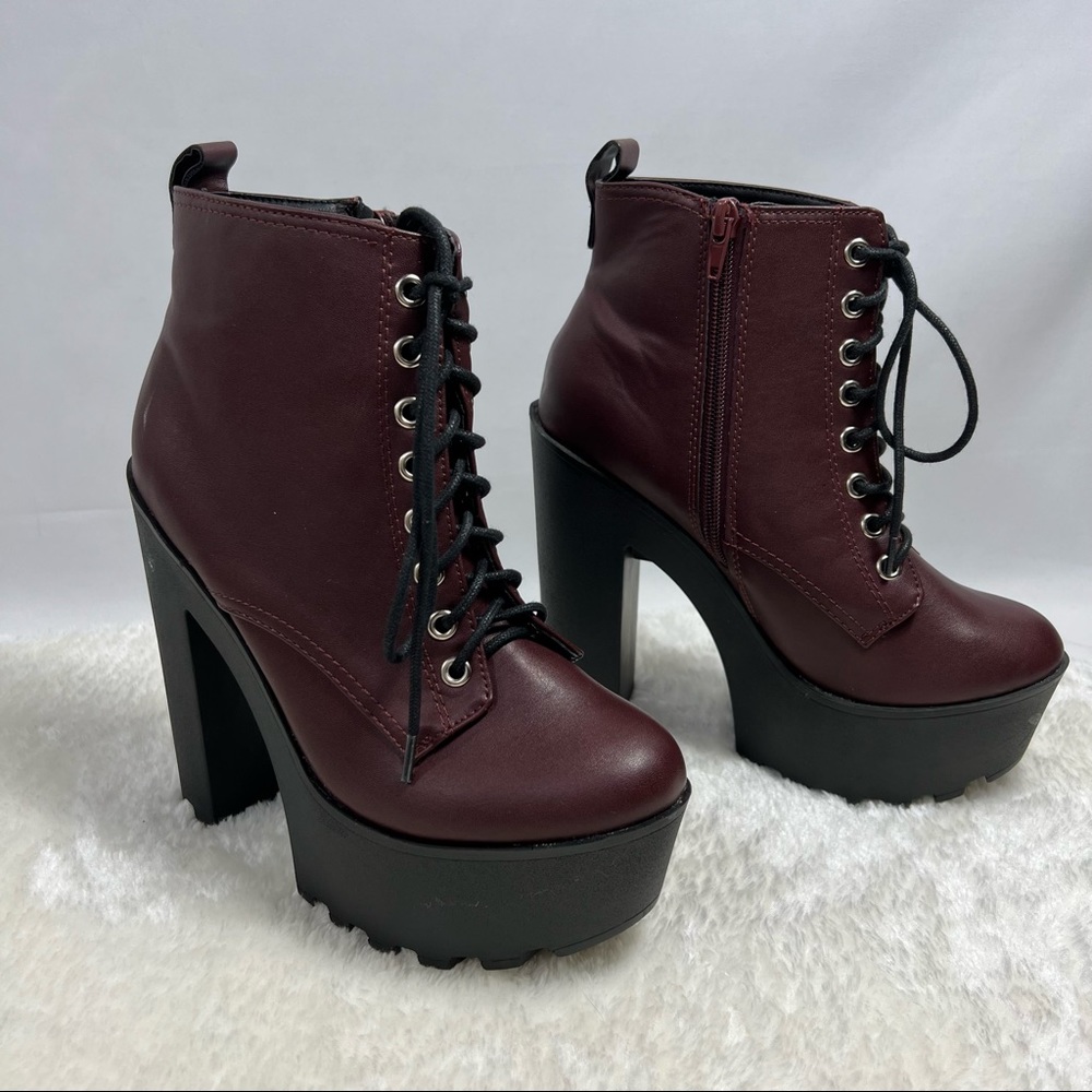 Platform combat style boots vegan leather in cordoba.